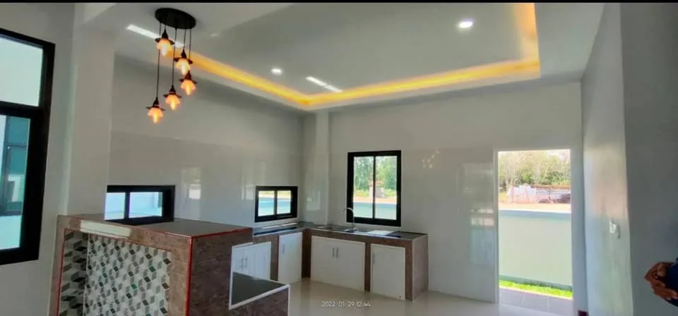 บ้าน ท่าข้าม